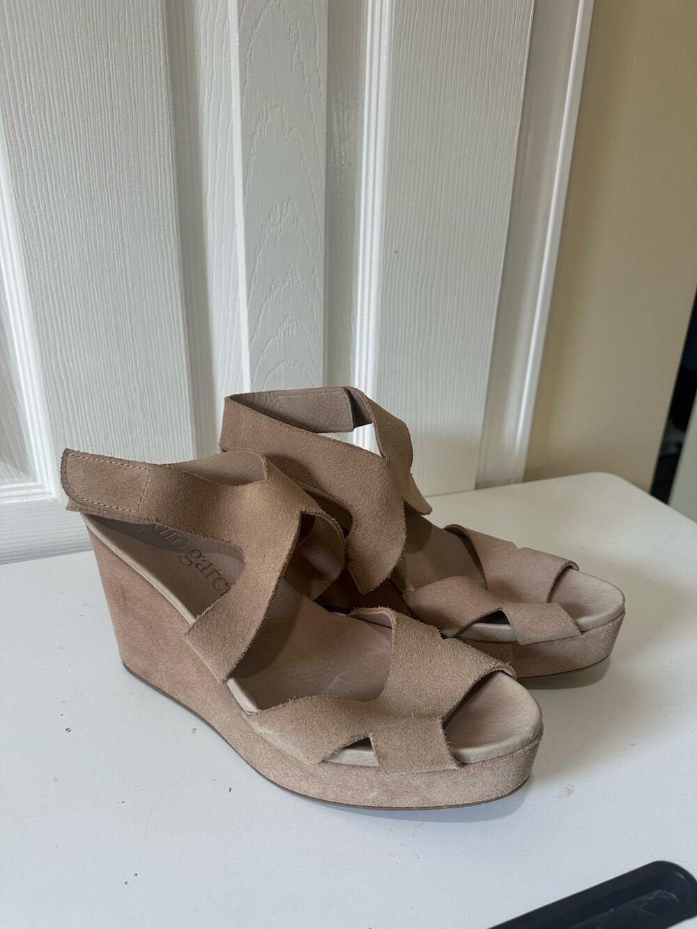 Pedro Garcia Sz 41.5 Women’s Suede Tan Wedge Sandals - Nice, Light Dirt